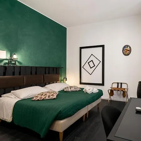 Affitta Ely & Raffy's 144 Via Matteotti Apartament
